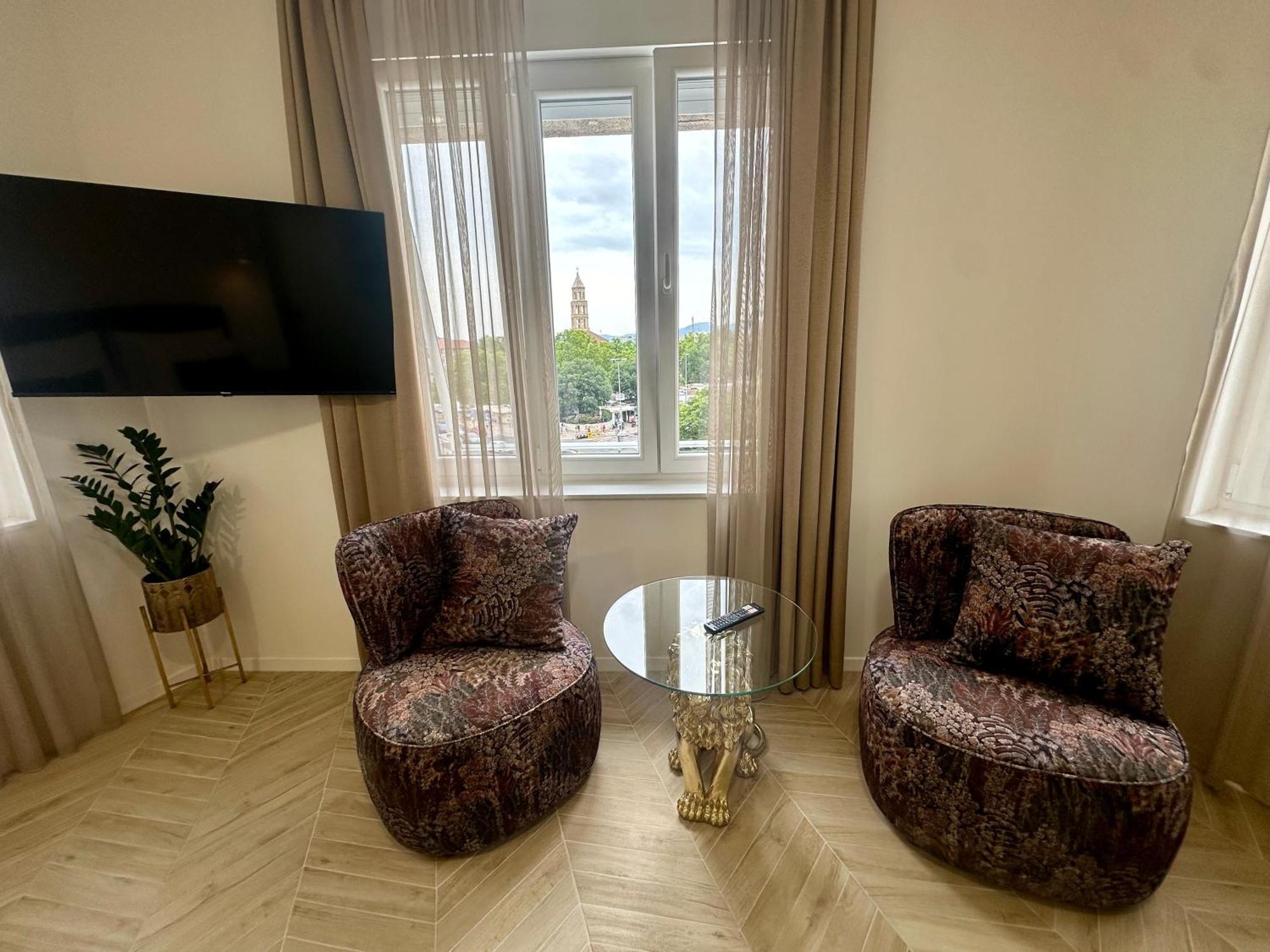 Mariani Luxury Rooms In Center Spalato Esterno foto
