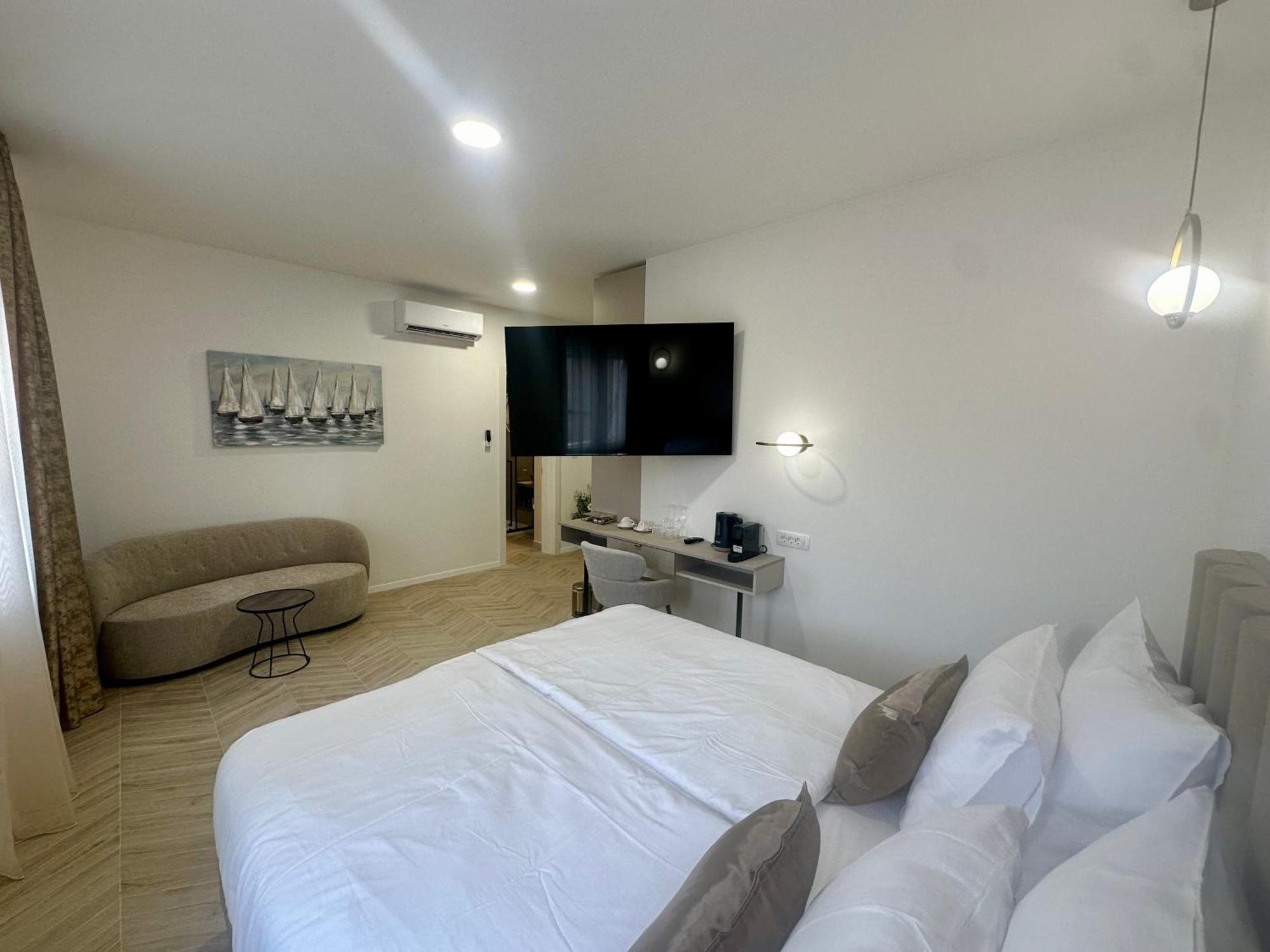 Mariani Luxury Rooms In Center Spalato Esterno foto