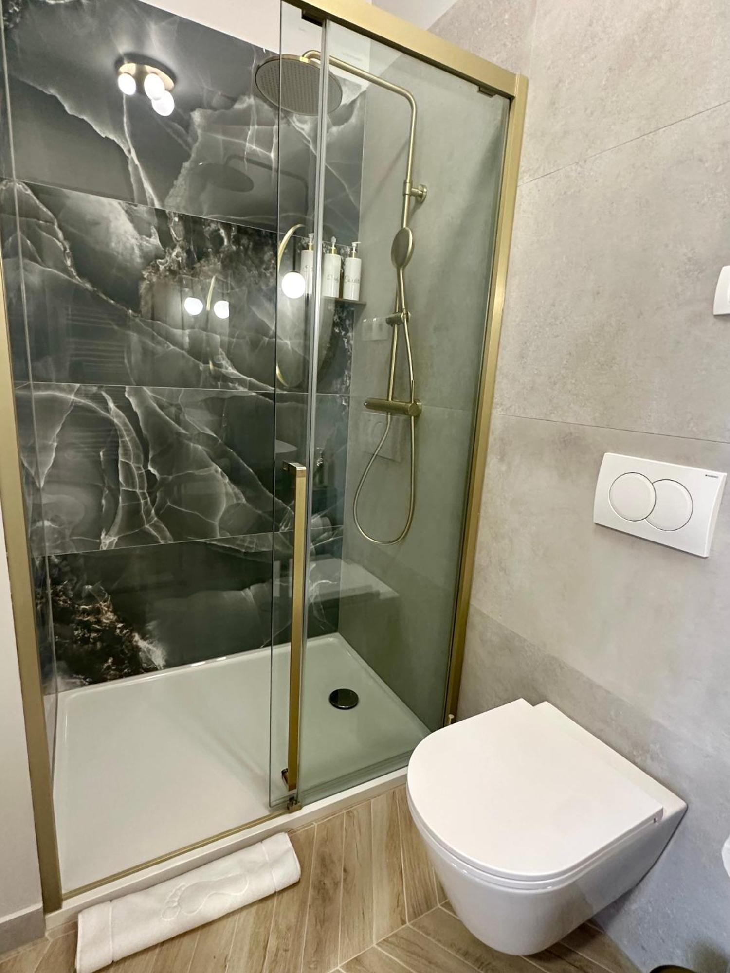 Mariani Luxury Rooms In Center Spalato Esterno foto